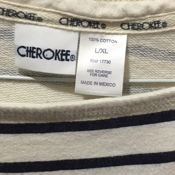 Cherokee long sleeved knit top. - Picture 2 of 5